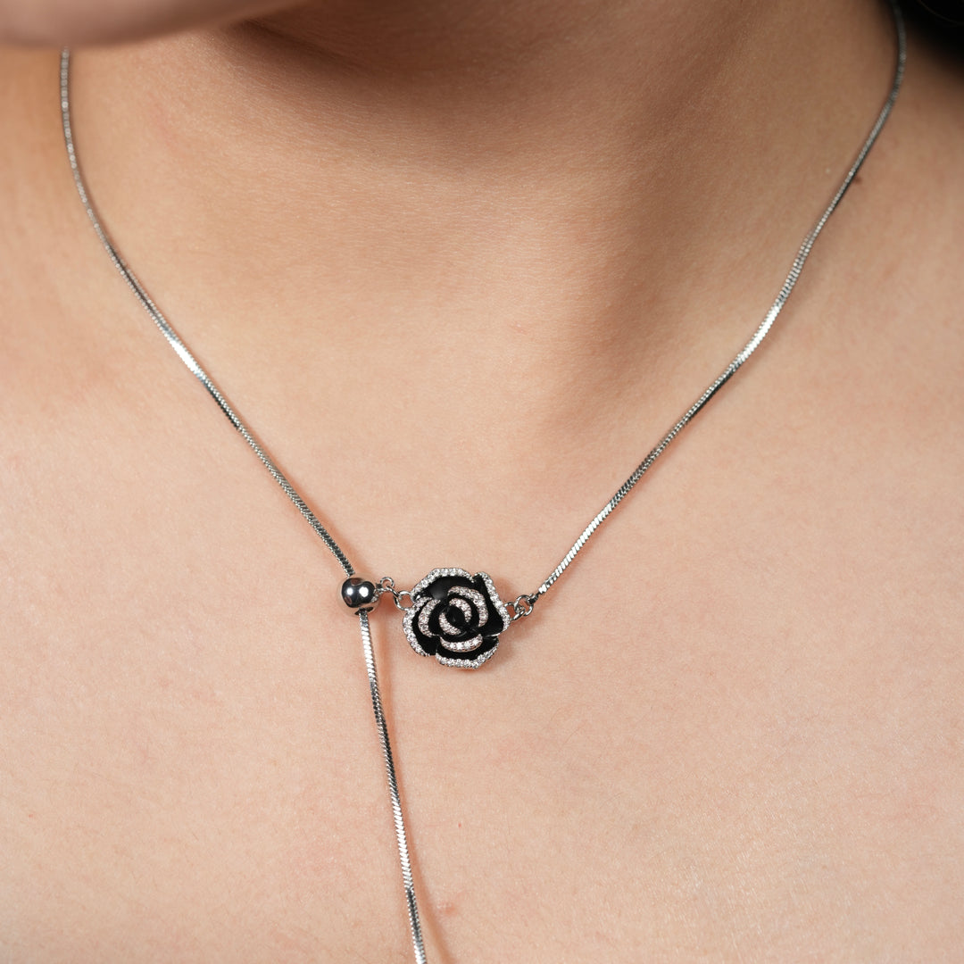 Elegant Adjustable Black Rose Lariat Necklace – Gold & Silver