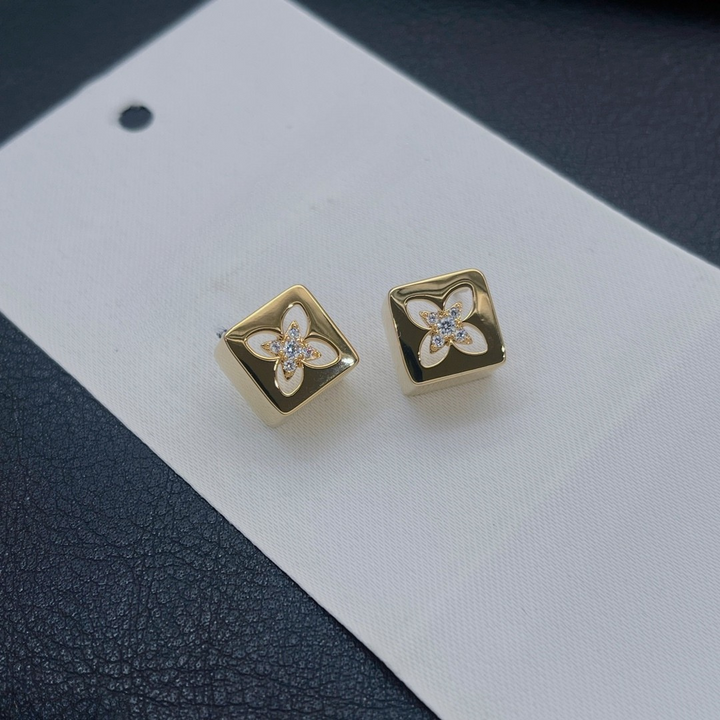Gold Floral Cutout Square Stud Earrings
