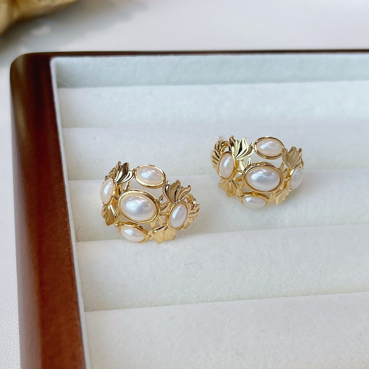 Vintage Dome Pearl Earrings – Gold Sculpted Regal Studs