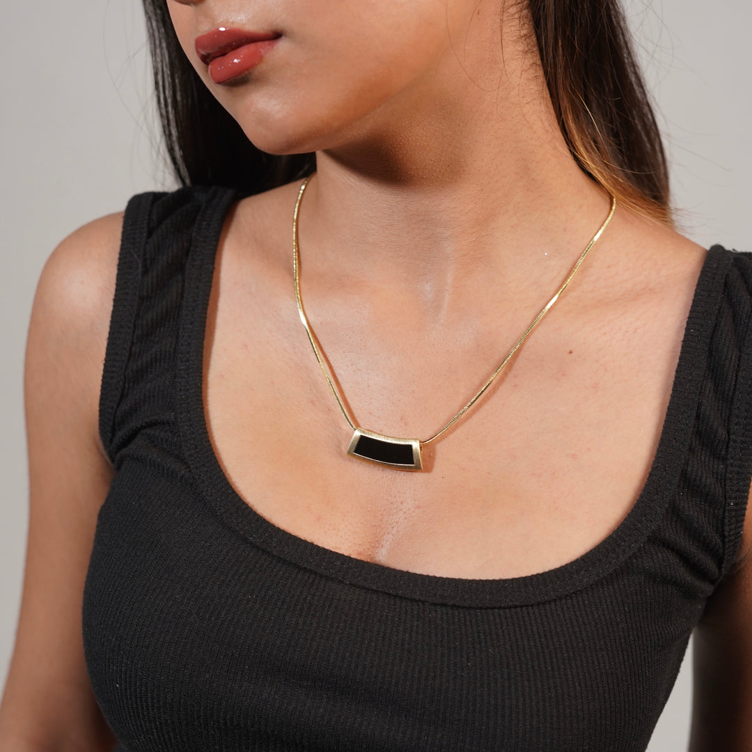 Glossy Black Enamel Pendant Necklace – Gold-Plated Minimal Luxe Chain