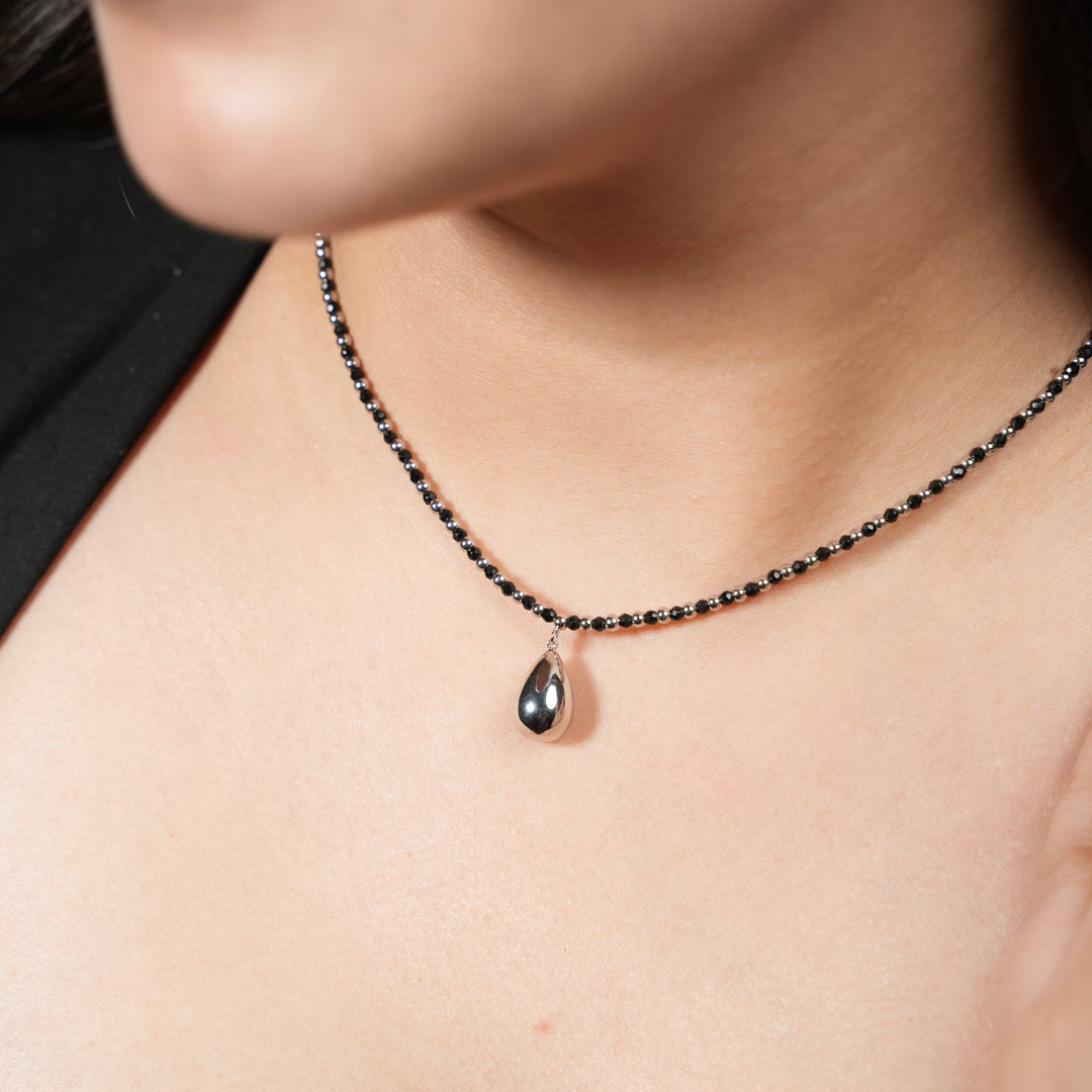 Teardrop Mangalsutra-Inspired Necklace – Minimalist Black Bead Chain