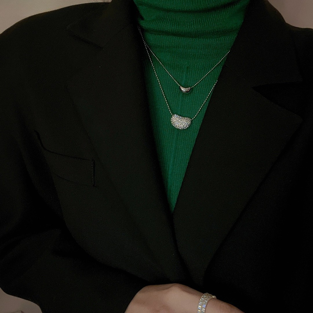 Nova Gleam – Layered Silver Moon Necklace