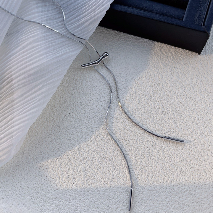 Sculptural Silver Y-Lariat Necklace – Adjustable Minimalist Chain