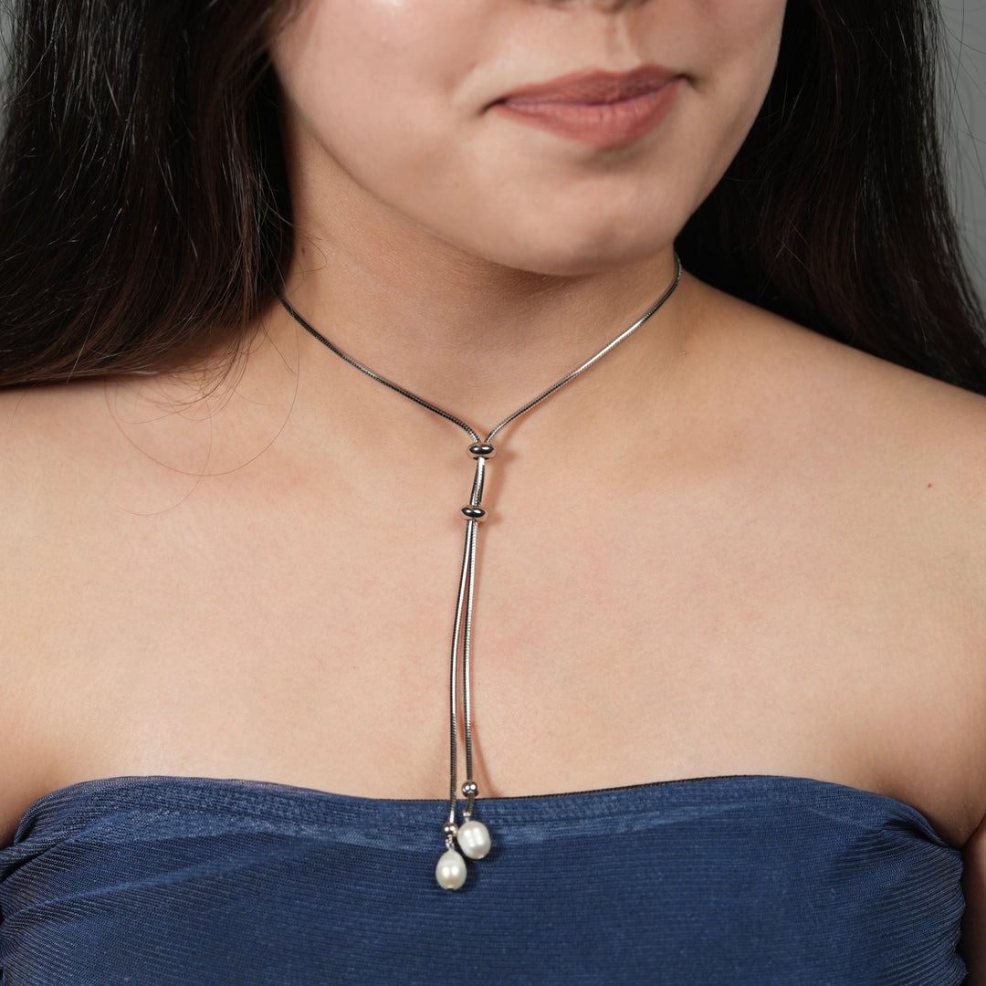 Aurora Knot – Pearl Drop Necklace