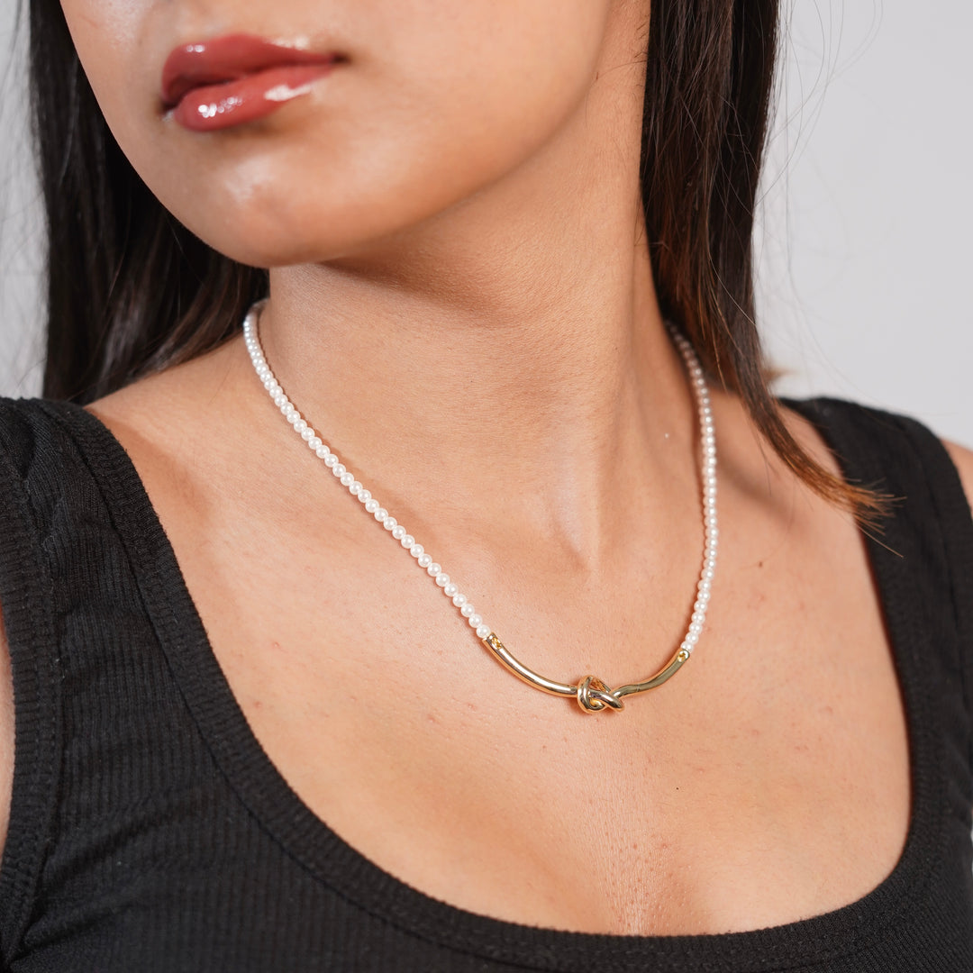 Modern Pearl Knot Choker Necklace – Silver Minimalist Charm