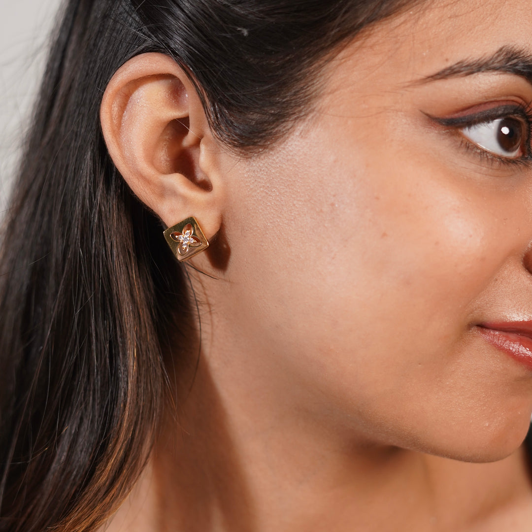 Gold Floral Cutout Square Stud Earrings