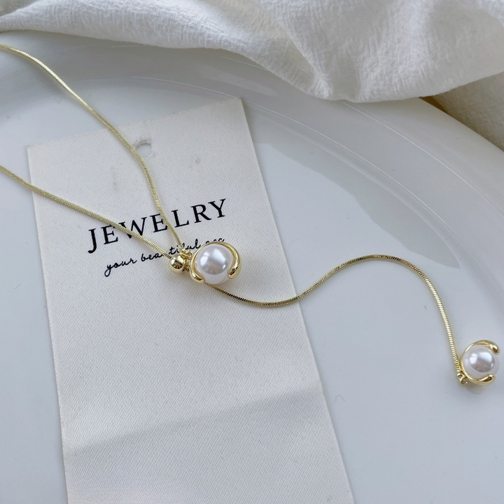 Elegant Pearl Drop Lariat Necklace – Adjustable Snake Chain (Gold & Silver)