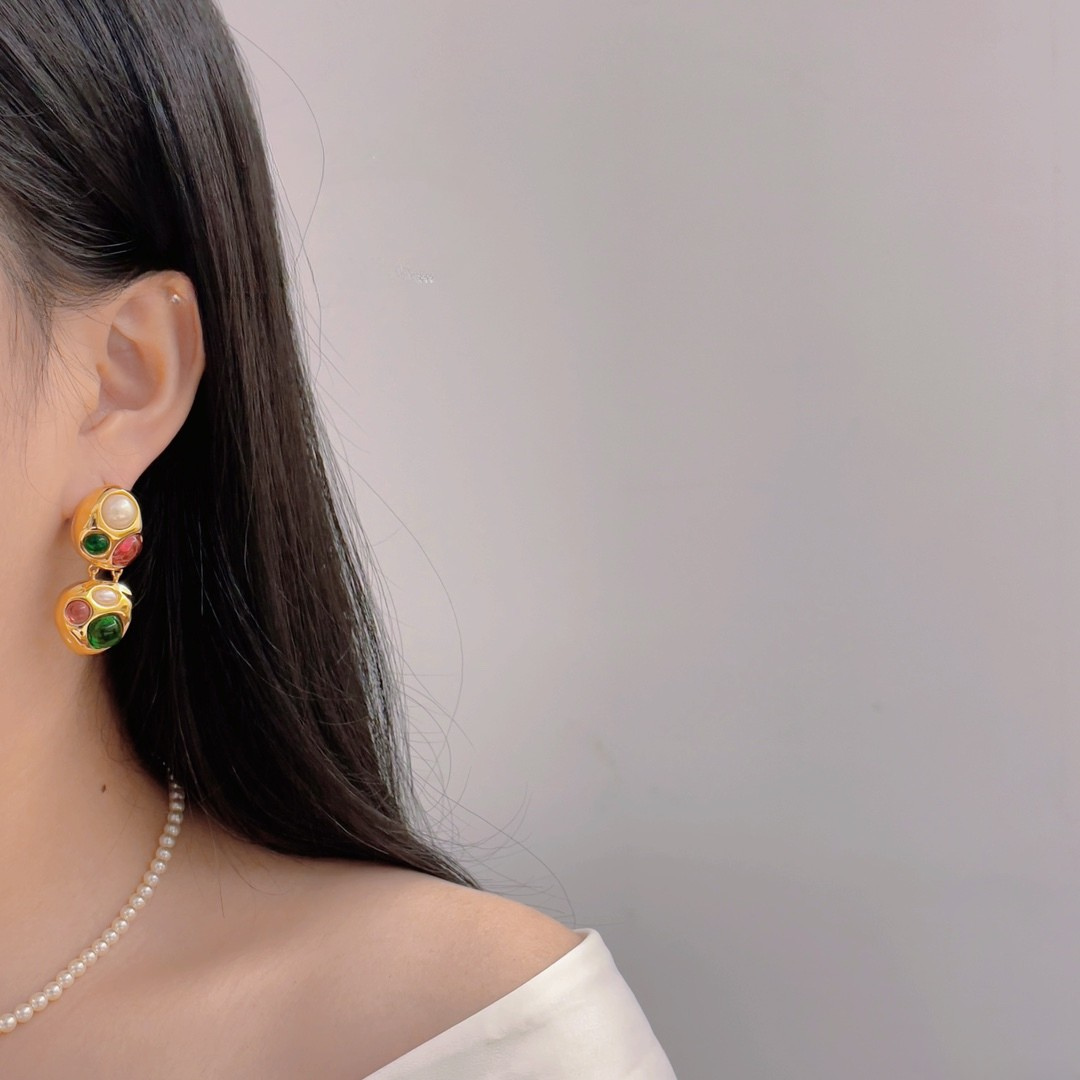 Vintage Jewel Drop Earrings – Colorful Cabochons on Gold