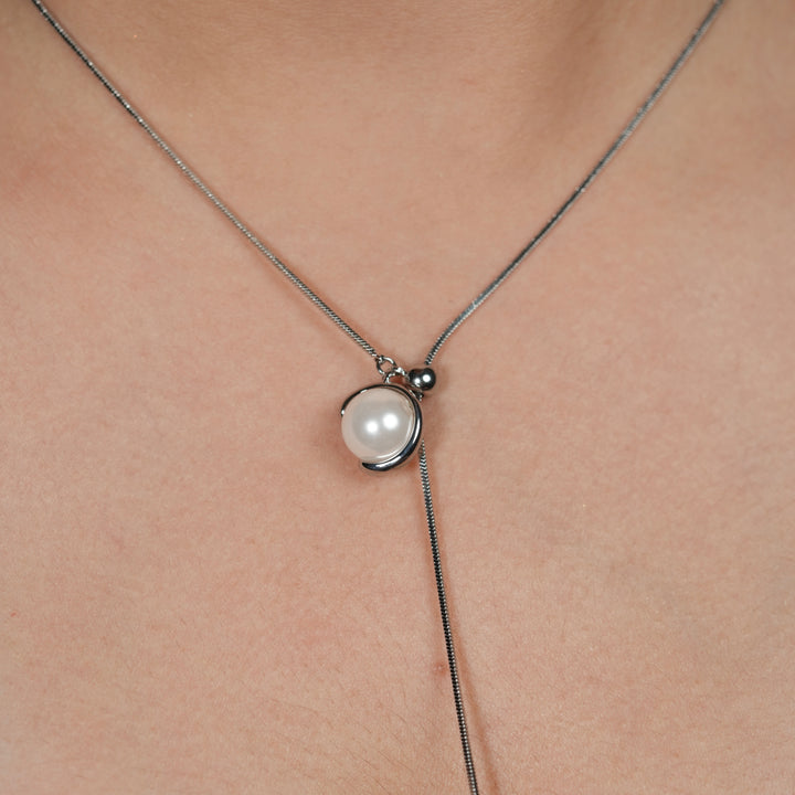 Elegant Pearl Drop Lariat Necklace – Adjustable Snake Chain (Gold & Silver)