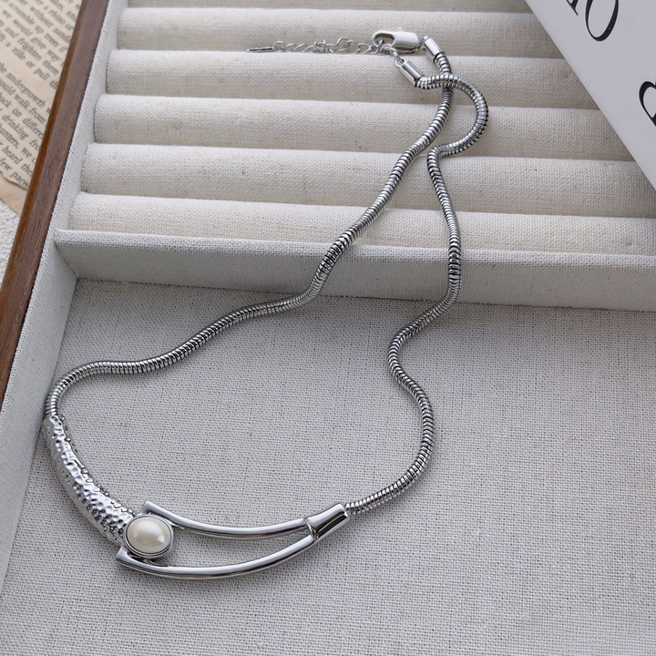 Pearl Arc Collar Necklace