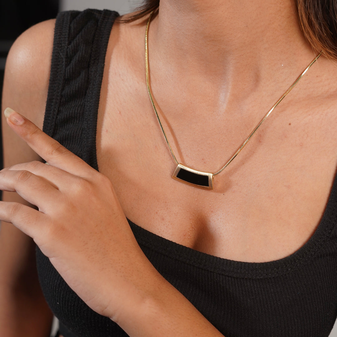 Glossy Black Enamel Pendant Necklace – Gold-Plated Minimal Luxe Chain