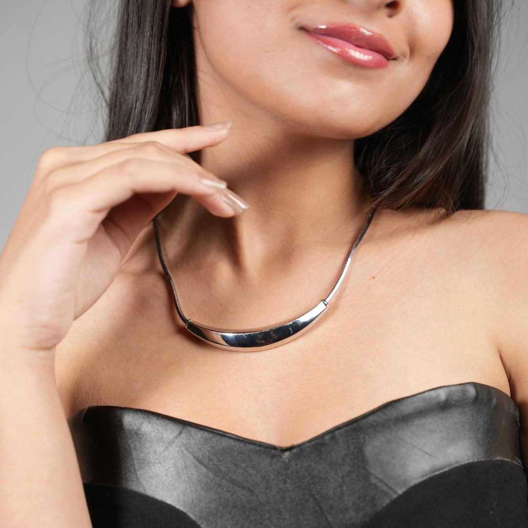 Modern Sculpted Silver Bar Choker Necklace