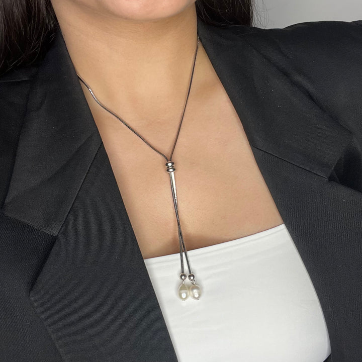 Aurora Knot – Pearl Drop Necklace