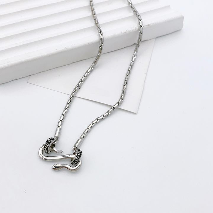 Serpent Luxe Silver Chain Necklace – Designer Snake Hook Pendant
