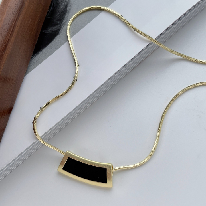 Glossy Black Enamel Pendant Necklace – Gold-Plated Minimal Luxe Chain