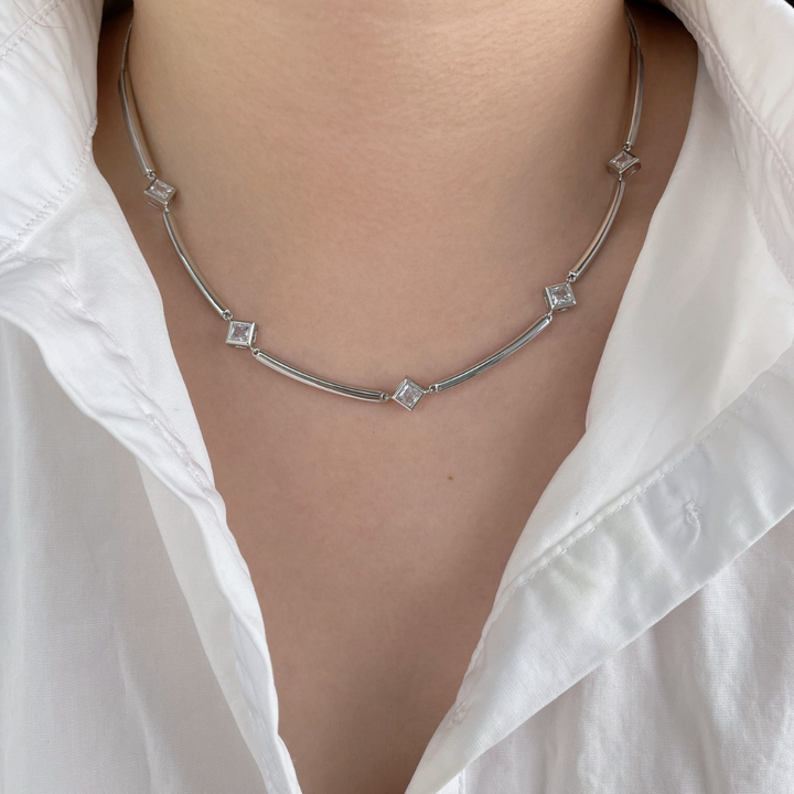 Iris Luxe – Silver Geometric Choker Necklace