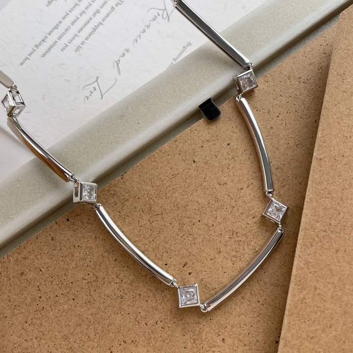 Iris Luxe – Silver Geometric Choker Necklace