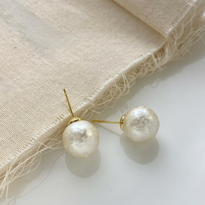 Luxe Gloss Pearl Stud Earrings