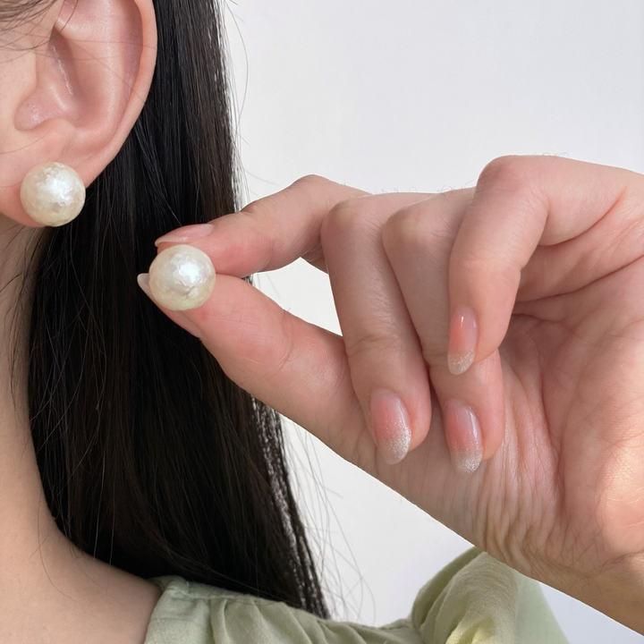 Luxe Gloss Pearl Stud Earrings