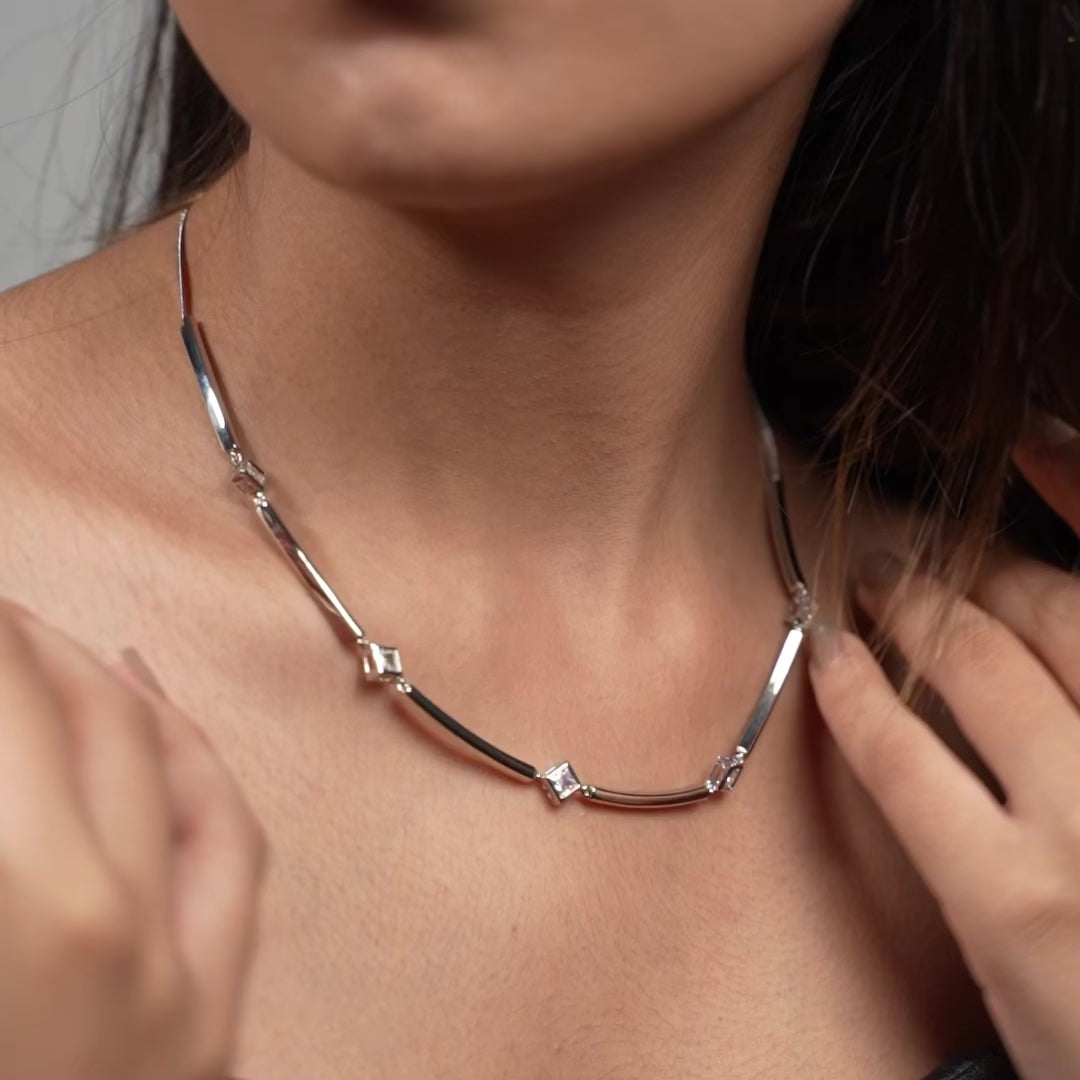 Iris Luxe – Silver Geometric Choker Necklace
